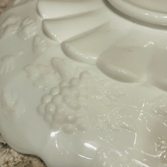 Westmoreland Milk Glass Tray - Picture 5 of 11